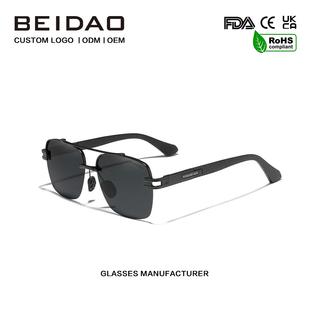 रंगीन रेट्रो ध्रुवीकृत धूप का चश्मा